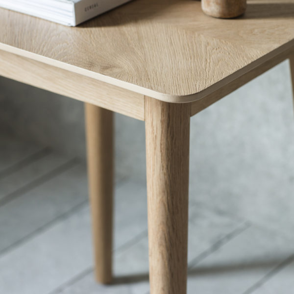 Nuxvar Side Table | Oak