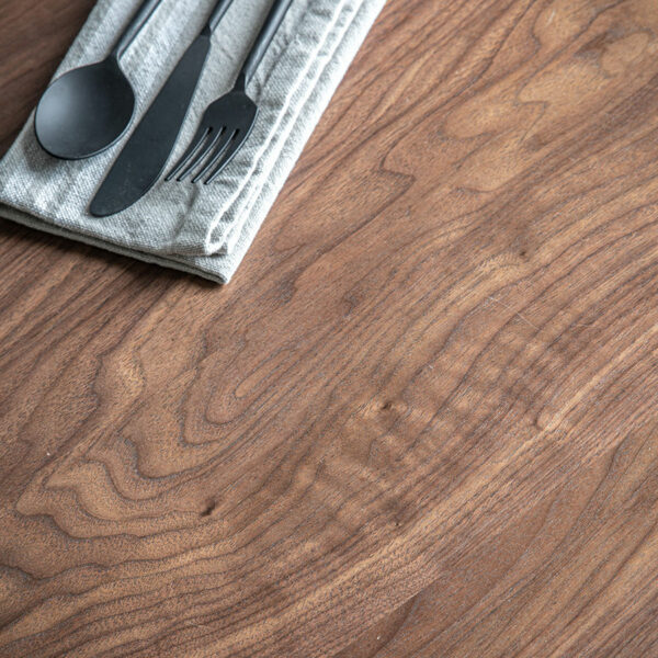 Rayners Round Dining Table | Walnut