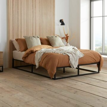 Soho Metal Platform King Bed Black